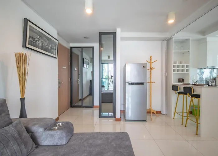 Le Cote, Thonglor Soi 8, Floor 2 Balcony 55sqm * Bangkok