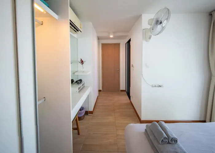 Le Cote, Thonglor Soi 8, Floor 2 Balcony 55sqm *