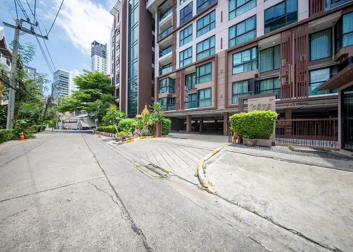 Le Cote, Thonglor Soi 8, Floor 2 Balcony 55sqm Apartment
